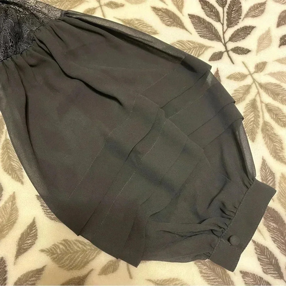 Express Women Black Long Bubble Sleeve Top Size‎ M - Picture 7 of 7